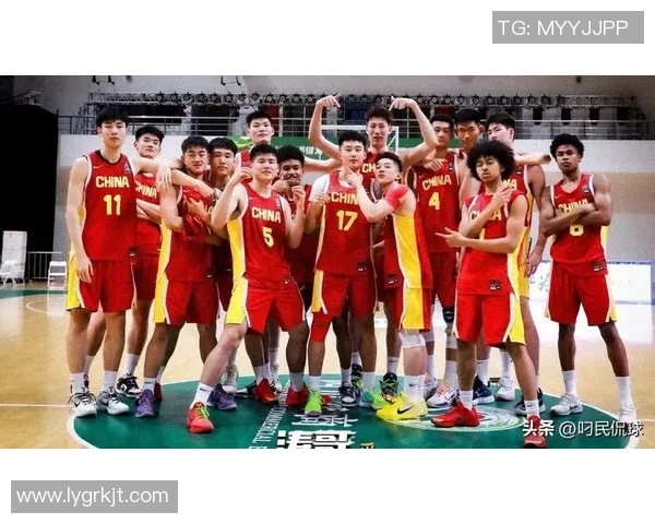 中国男篮U19全力出击以98分大胜对手展现强大实力